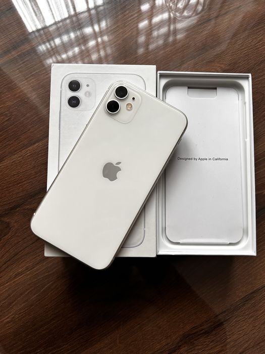Телефон iPhone White 11/128 gb