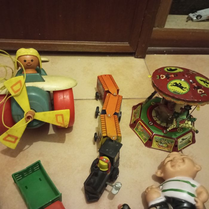 18 brinquedos antigos para restauro