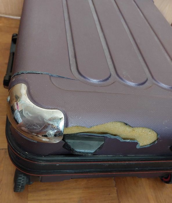 Чемодан на запчастини