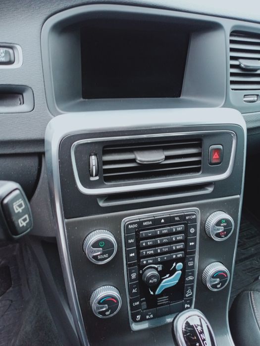 Volvo V60 cross country T5