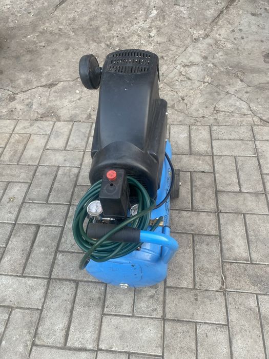 Компресор AiRPRESS італія