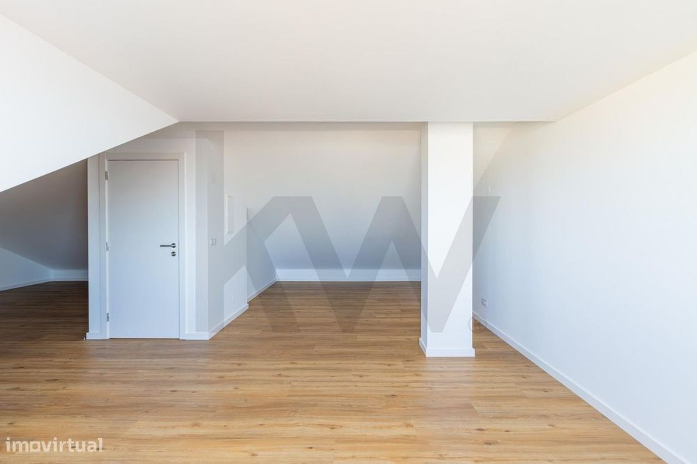 Moradia em condominio com jardim e piscina privados