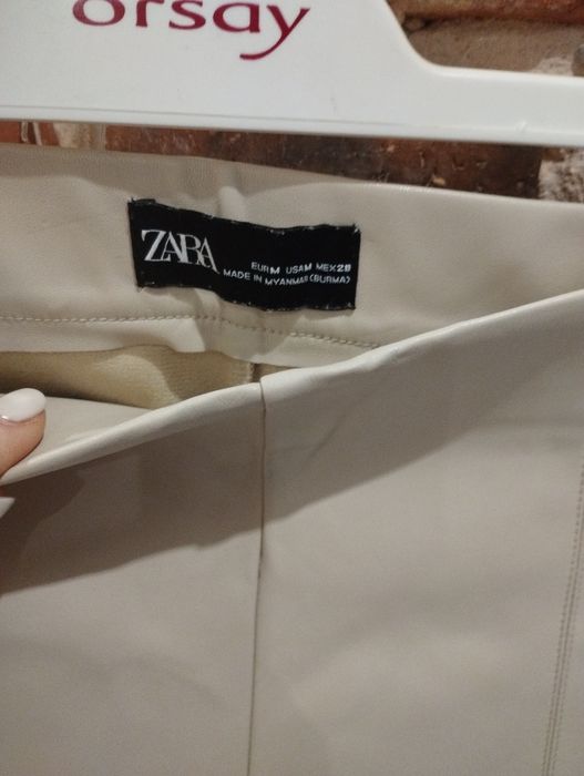 Damskie spodnie Zara