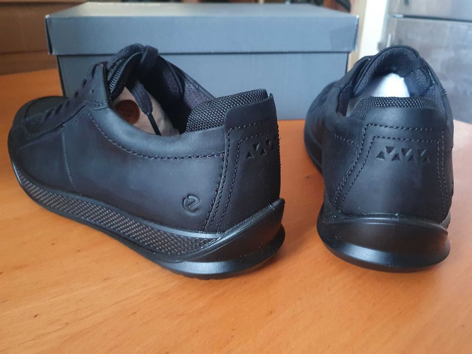 Buty męskie półbuty sneakersy Ecco Byway  44 EU  28 CM skóra