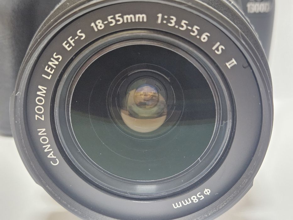 Canon EOS 1300D фотоапарат в ідеальному стані