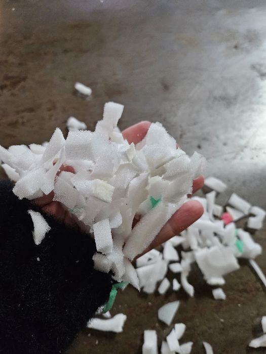 Frytka z pianki BIAŁA granulat wypełnienie do poduszek legowiska