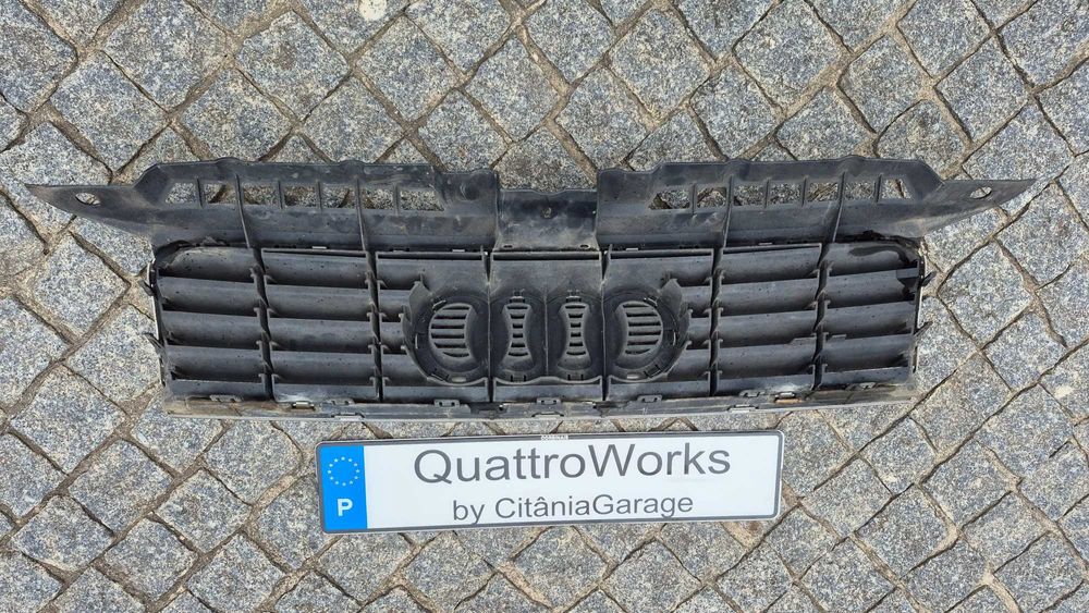 AUDI A3 8P - Grelha Central Para Choques ORIGINAL RIGOROSAMENTE NOVA