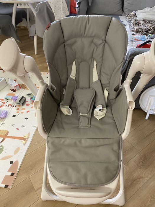 Крісло для годування та гойдалка Carrello Triumph