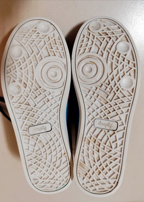 Sapatilhas para Rapaz marca Deeply (Tam. 37)