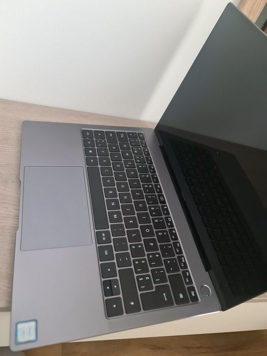 Huawei matebook X Pro