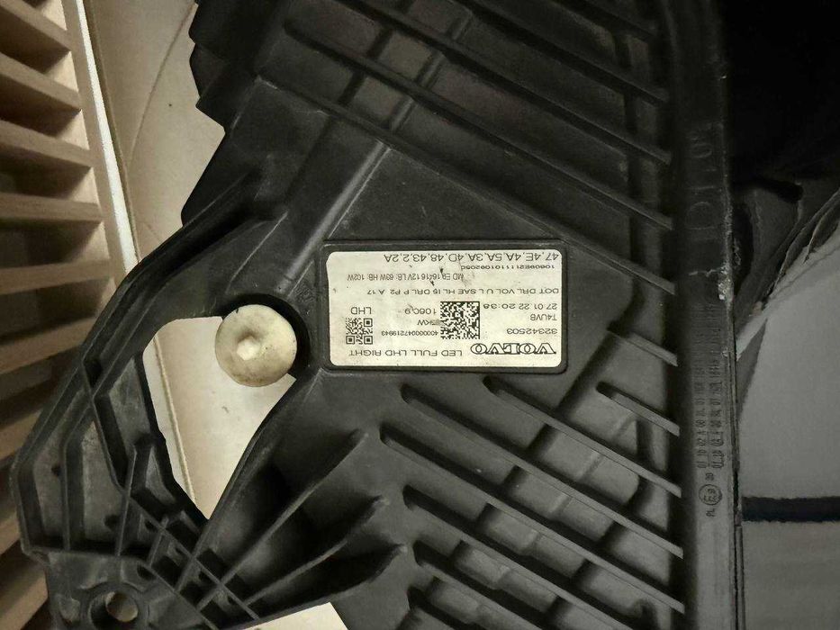 Фара ліва Volvo XC60 2021-2024USA Full Led Америка 32404703