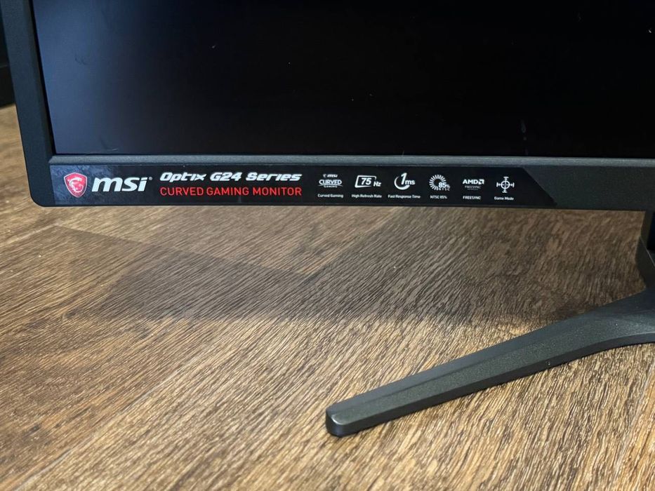 Ігровий ПК (+монітор,клавіатура,мишка,2 килимки,навушники)