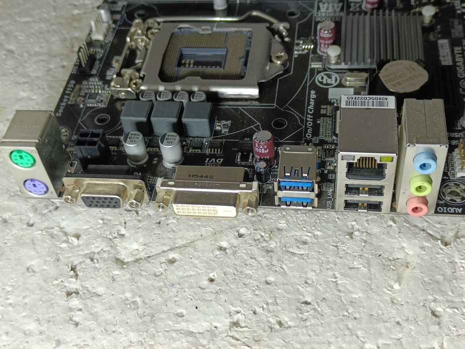 Материнська плата Gigabyte GA-H81M-S2V - MiniITX - LGA1150 під міні ПК
