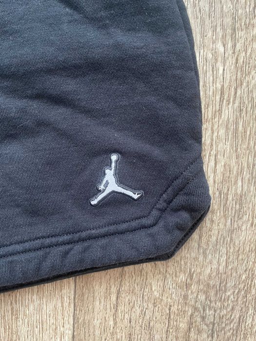 Чорні шорти Jordan