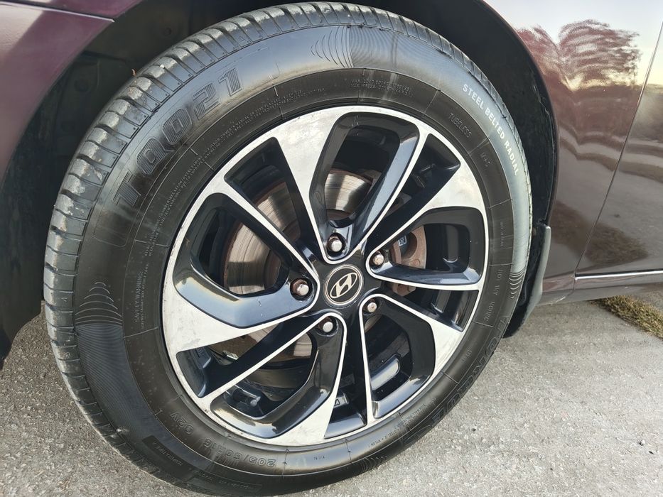 Хюндай Елантра 2.0 Автомат Рідний пробіг Гарний стан Hyundai Elantra HD максимальна комплектація