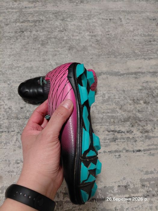 Дитячі футбольні бутси