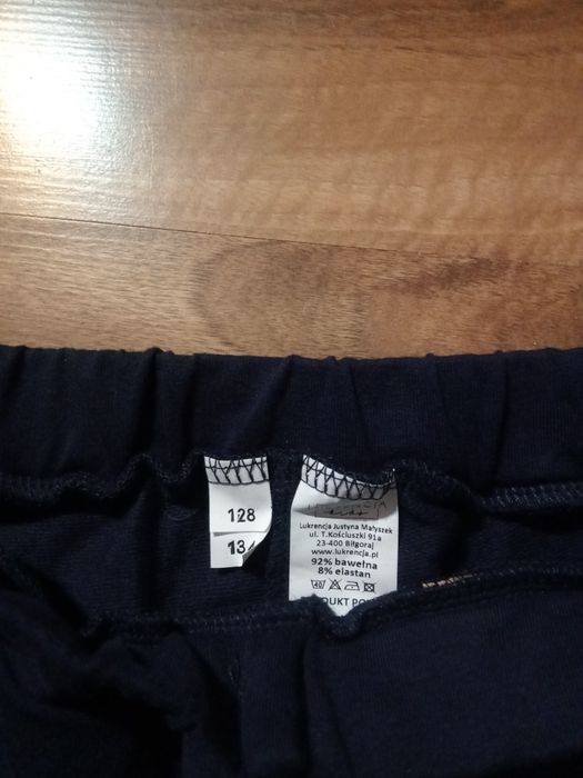 Stylowe spodnie granatowe dla chłopca 128/134