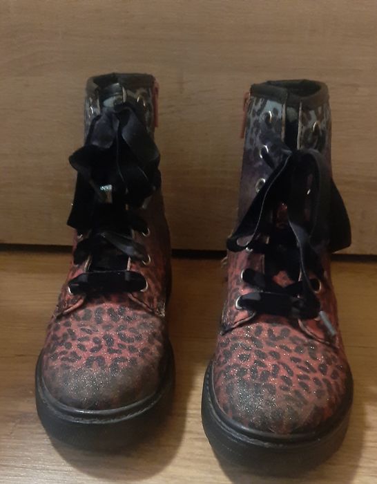 r. 31 Trapery na zamek dla dziewczynki