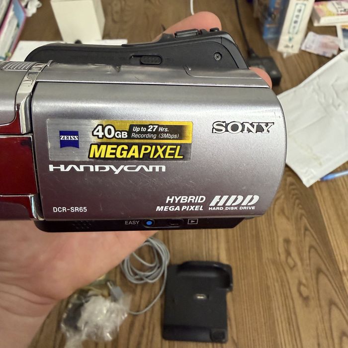 Цифрова відеокамера Handycam DCR-SR65E