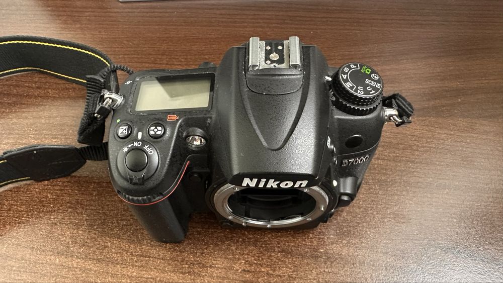Nikon D7000 body
