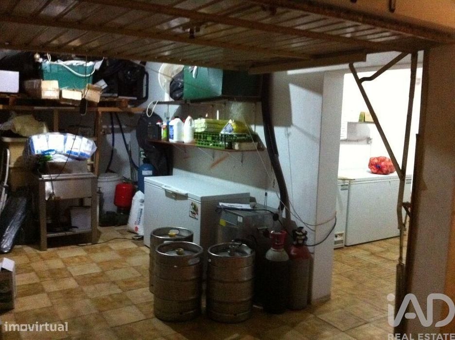 Loja / Estabelecimento Comercial em Albufeira e Olhos de Água de 118,0