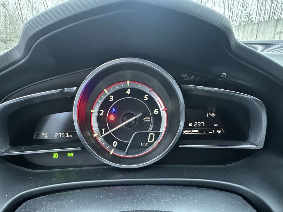 Продам авто Mazda 3 2014 рік 2.2 дизель , 6ст