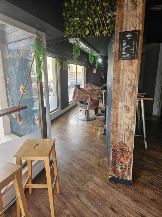 Trespasse de barbearia/bar em santo amaro de oeiras