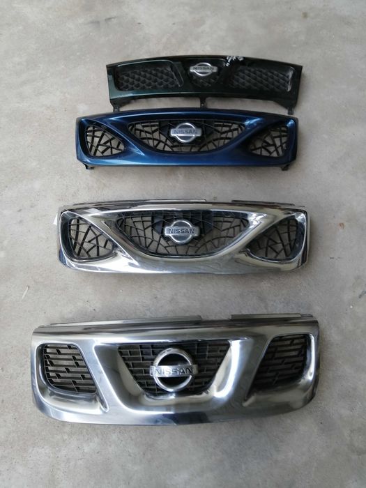 Grelhas Nissan Terrano