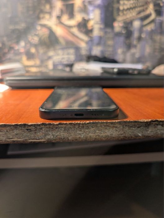 Продам iphone 13 128gb в чудовому стані