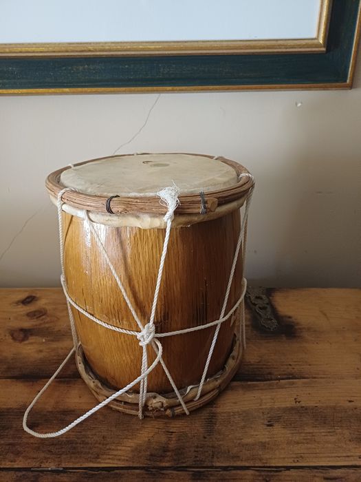 Tambor de madeira