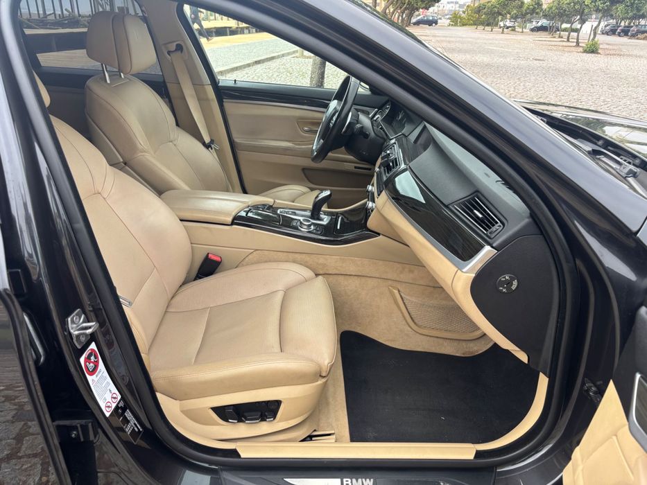 Bmw 535d 313cv luxury line 2012