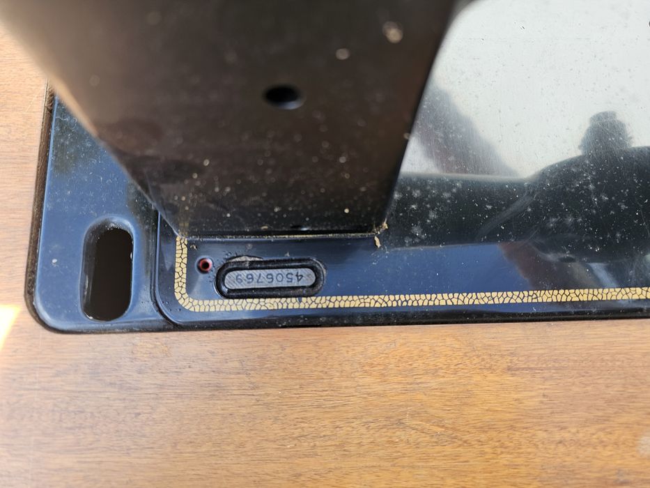 Maquina de custura oliva