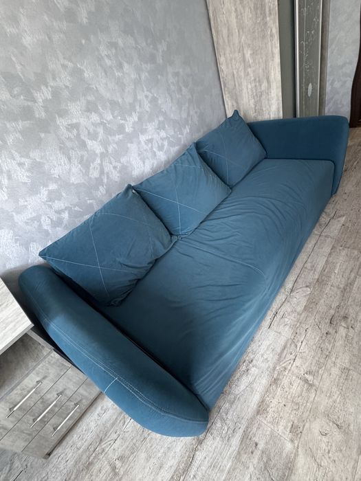 Продам диван в гарному стані