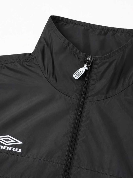 corta vento umbro y2k