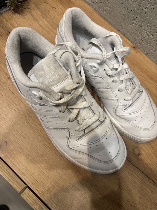 Adidas Rivarly Low skórzane buty 41 białe męskie unisex