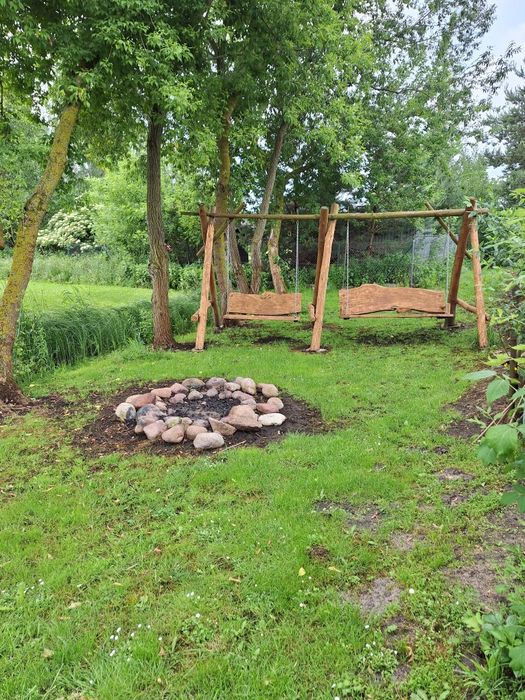 Domek  nad zarybionym stawem