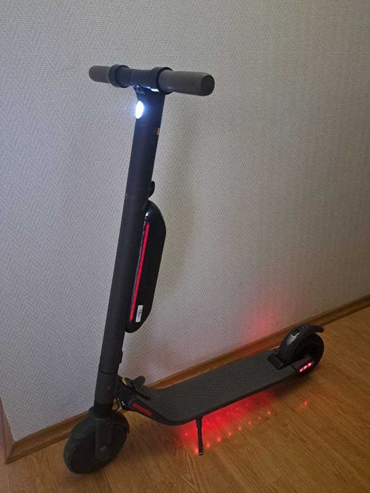 Електросамокат Segway Ninebot ES4