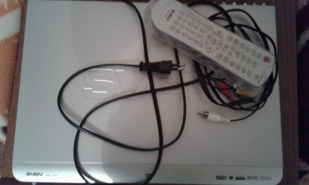 Продається відеомагнітофон SVEN