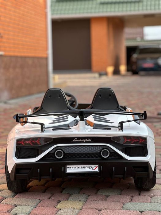 Дитяче авто Авто на акумуляторі Lamborghini Aventador В наявності Діти