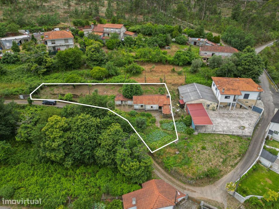 Casa em Ruínas com Jardim em Anais, Ponte de Lima