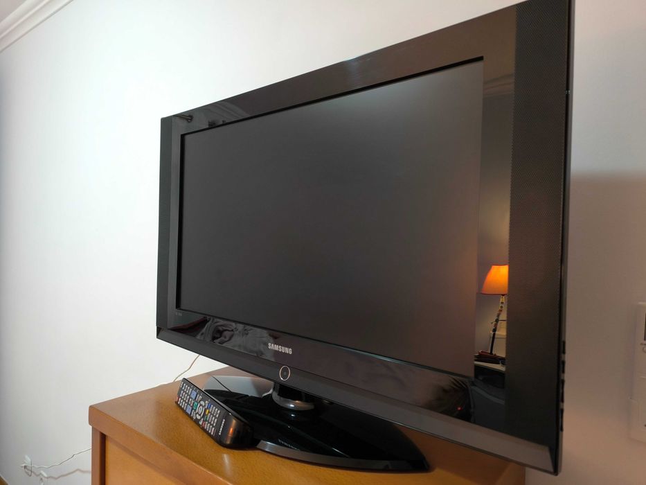 TV Samsung a funcionar em perfeitas condições