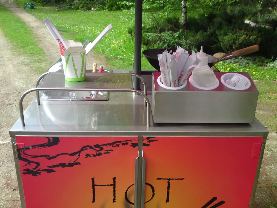 Mobilny wózek gastronomiczny