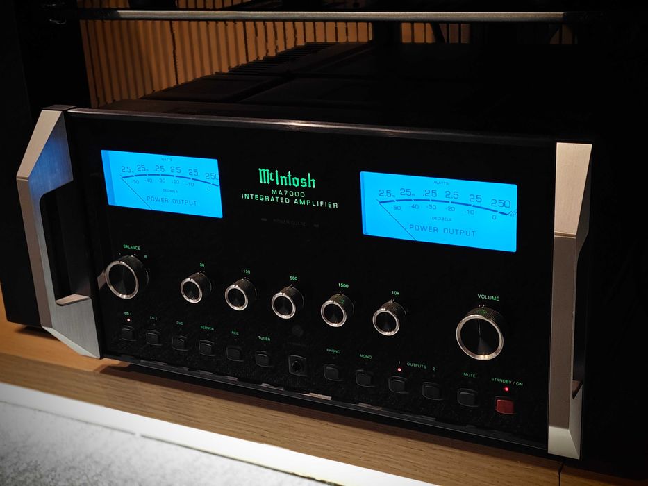 Підсилювач Mcintosh MA7000