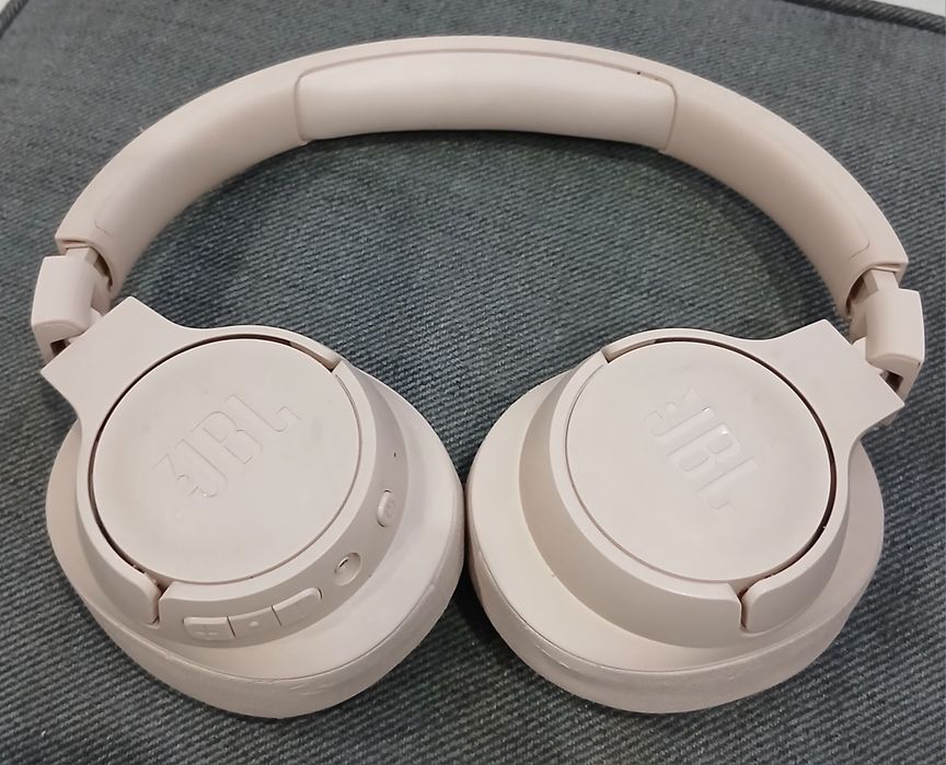 Auscultadores JBL para peças só ta tocar de um lado
