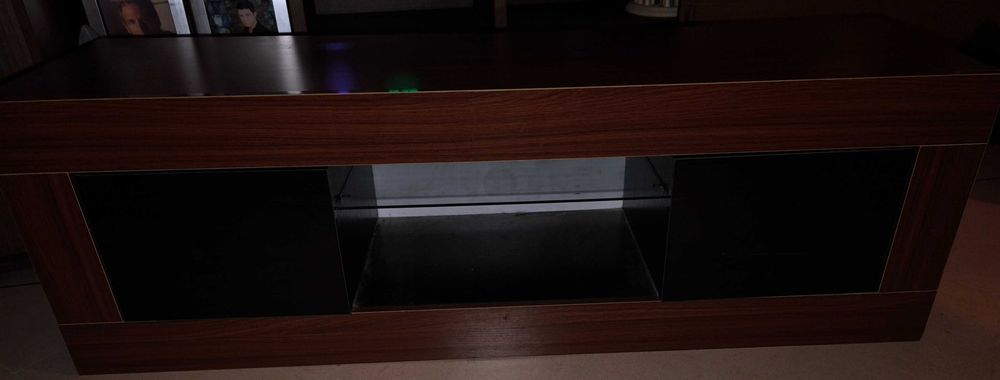 Mesa de TV em ótimo estado