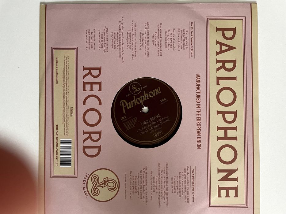 David Bowie - Sue (Or in a Season of Crime)