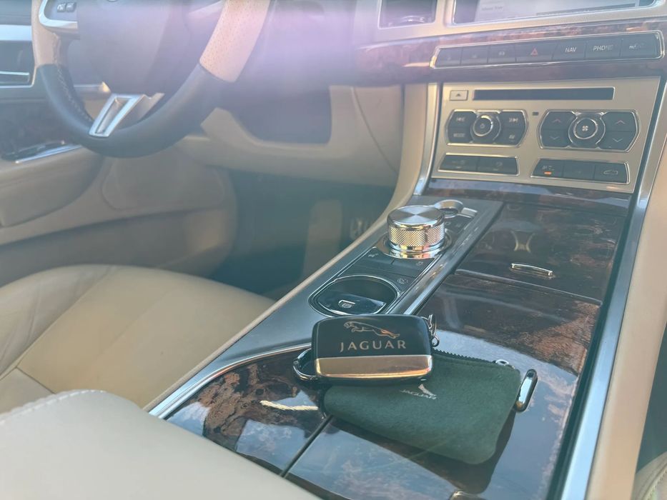 Jaguar XF Sportbrake 2.2