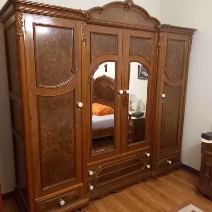 Mobília de quarto antiga