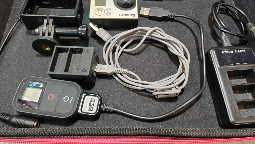 GoPro Hero 3 com mala e acessórios