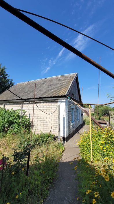 Продам будинок , район вулиці Центральна.